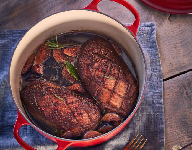 Signature Round Pan