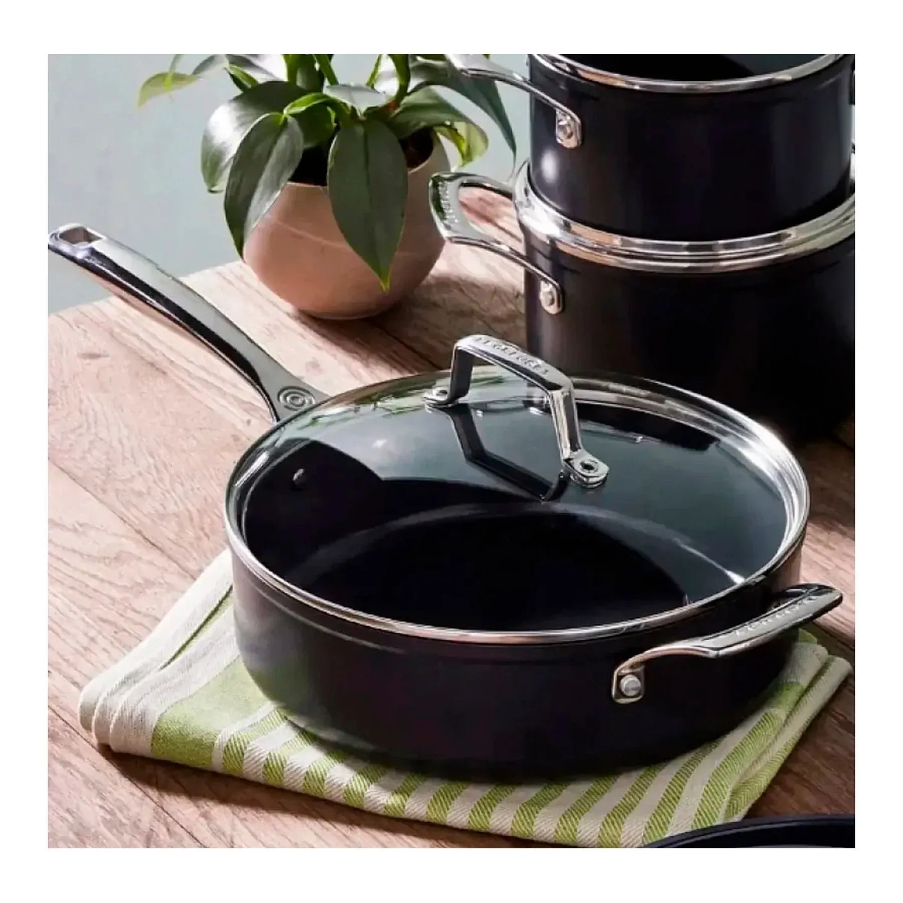 Set 6 Non-Stick Ceramic Essential L. Creuset